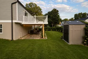 8107 Brown Ct, Alexandria, VA 22306 - Photo 18