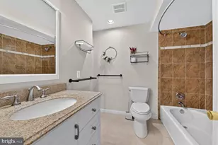 10101 Windy Knoll Ln, Vienna, VA 22182 - Photo 62
