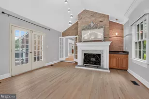 10101 Windy Knoll Ln, Vienna, VA 22182 - Photo 22