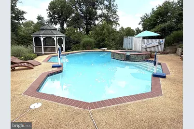10101 Windy Knoll Lane, Vienna, VA 22182 - Photo 6