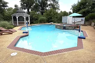 10101 Windy Knoll Ln, Vienna, VA 22182 - Photo 6