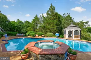 10101 Windy Knoll Ln, Vienna, VA 22182 - Photo 72