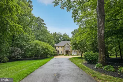512 Seneca Green Way, Great Falls, VA 22066 - Photo 2