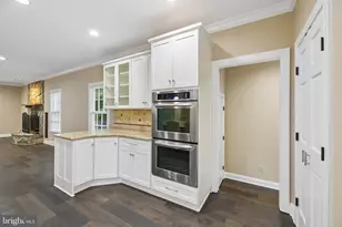 512 Seneca Green Way, Great Falls, VA 22066 - Photo 22