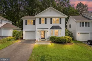 10127 Schoolhouse Woods Ct, Burke, VA 22015 - Photo 1