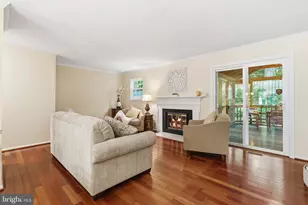10127 Schoolhouse Woods Ct, Burke, VA 22015 - Photo 12