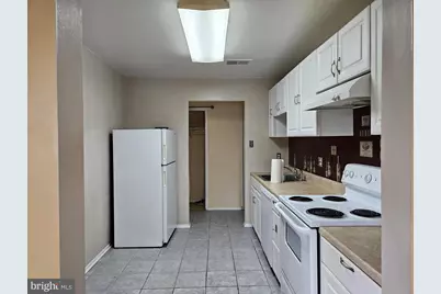 511 Florida Avenue #201, Herndon, VA 20170 - Photo 2