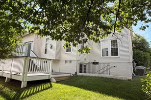 3714 Valley Oaks Dr, Fairfax, VA 22033 - Photo 4