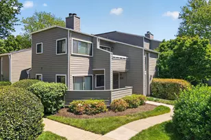 1957 Villaridge Dr, Reston, VA 20191 - Photo 4