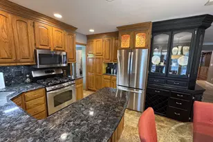 7111 Cindy Ln, Annandale, VA 22003 - Photo 6