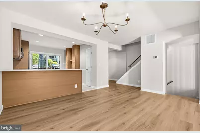 1604 Valencia Way, Reston, VA 20190 - Photo 6