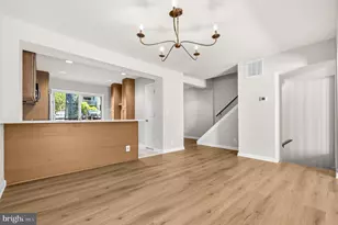 1604 Valencia Way, Reston, VA 20190 - Photo 6