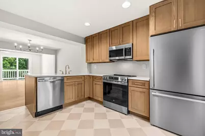 1604 Valencia Way, Reston, VA 20190 - Photo 14