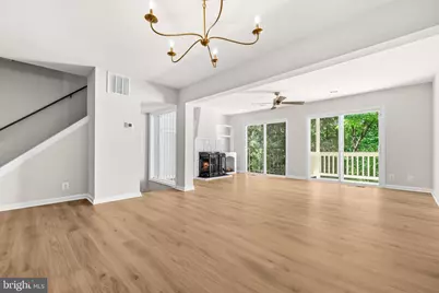 1604 Valencia Way, Reston, VA 20190 - Photo 4