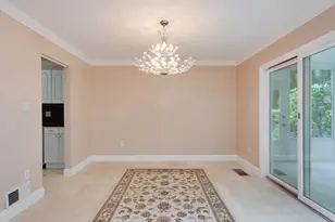 10522 Brevity Dr, Great Falls, VA 22066 - Photo 6
