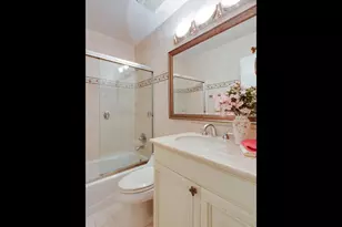 10522 Brevity Dr, Great Falls, VA 22066 - Photo 16