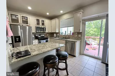2386 Woodland Pond Lane, Herndon, VA 20171 - Photo 8