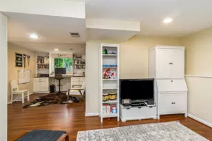 3827 Dittany Ct, Chantilly, VA 20151 - Photo 16