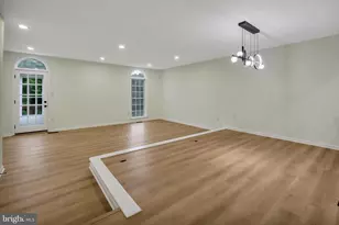 9347 Peter Roy Ct, Burke, VA 22015 - Photo 6