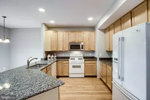 12476 Casbeer Dr, Fairfax, VA 22033 - Photo 10