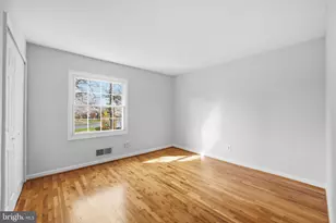 8230 Carrleigh Pkwy, Springfield, VA 22152 - Photo 18