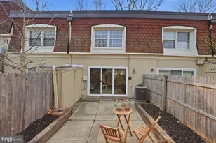 8230 Carrleigh Pkwy, Springfield, VA 22152 - Photo 22