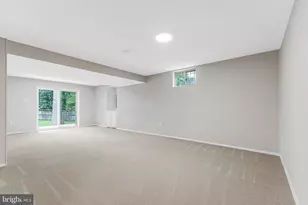 8422 Blevins Way Ct, Vienna, VA 22182 - Photo 34