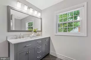 8422 Blevins Way Ct, Vienna, VA 22182 - Photo 22