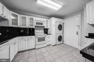 1800 Old Meadow Rd, McLean, VA 22102 - Photo 8