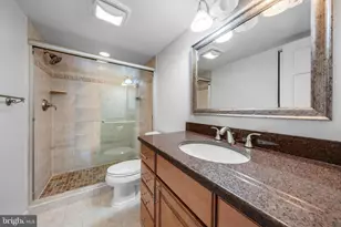 1800 Old Meadow Rd, McLean, VA 22102 - Photo 16