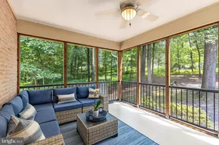 9200 Ripple Brook Rd, Great Falls, VA 22066 - Photo 18