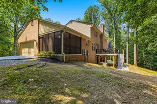 9200 Ripple Brook Rd, Great Falls, VA 22066 - Photo 38