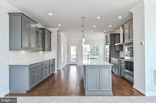 12569 Todd Ln, Fairfax, VA 22033 - Photo 10