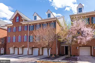 4619 Hummingbird Ln, Fairfax, VA 22033 - Photo 1