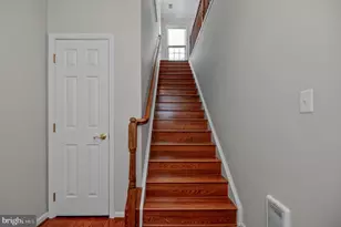4619 Hummingbird Ln, Fairfax, VA 22033 - Photo 4