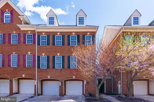 4619 Hummingbird Ln, Fairfax, VA 22033 - Photo 2