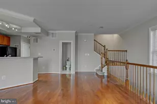 4619 Hummingbird Ln, Fairfax, VA 22033 - Photo 8