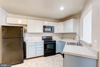 9225 Cardinal Forest Lane, Lorton, VA 22079 - Photo 8