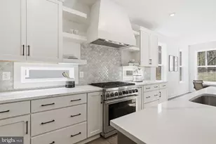 5413 Woodway Dr, Alexandria, VA 22310 - Photo 12