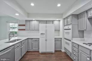 14718 Winterfield Ct, Centreville, VA 20120 - Photo 46