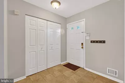 9821 Owens Court, Fairfax, VA 22031 - Photo 8