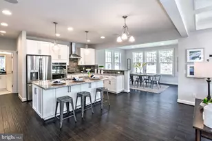 5415 Woodway Dr, Alexandria, VA 22310 - Photo 8