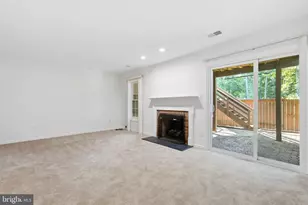 4262 Fox Lake Dr, Fairfax, VA 22033 - Photo 24