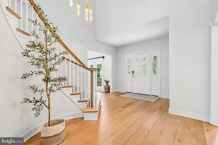 12607 Lake Normandy Ln, Fairfax, VA 22030 - Photo 4