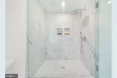 2851 Edgelea Road, Vienna, VA 22181 - Photo 32