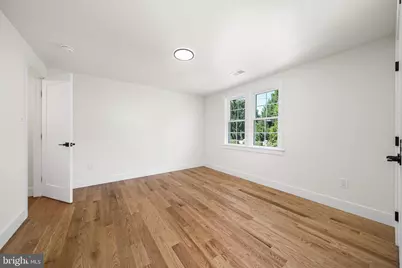 2851 Edgelea Road, Vienna, VA 22181 - Photo 36