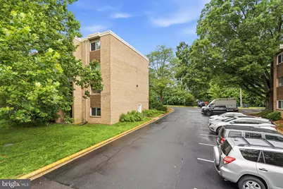 2907 Charing Cross Road #09/3, Falls Church, VA 22042 - Photo 4