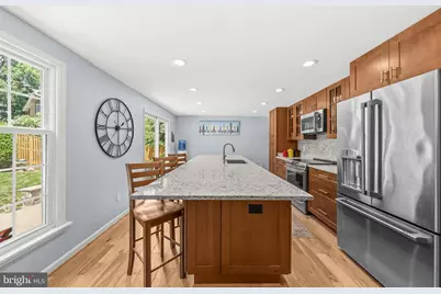 6908 Courageous Circle, Burke, VA 22015 - Photo 8