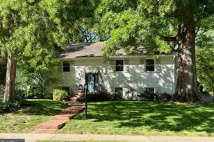 1014 Potomac Ln, Alexandria, VA 22308 - Photo 2
