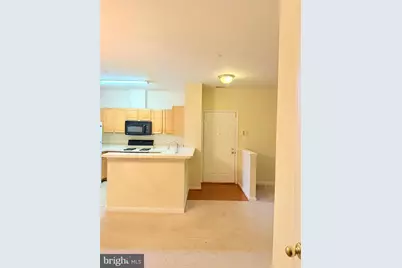 4137 Fountainside Lane #201, Fairfax, VA 22030 - Photo 6